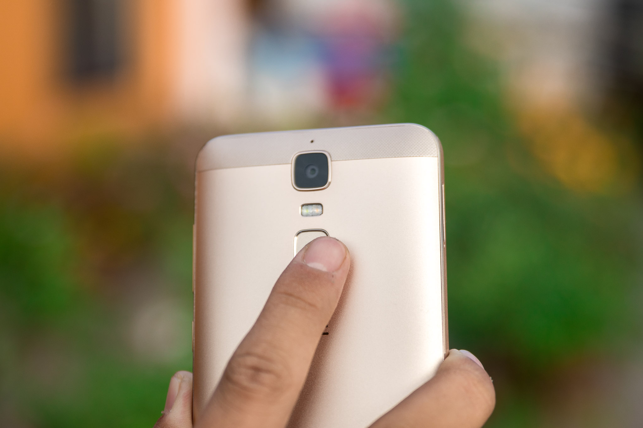 Critical Security Flaw Lets Hackers Impersonate 4G Phones