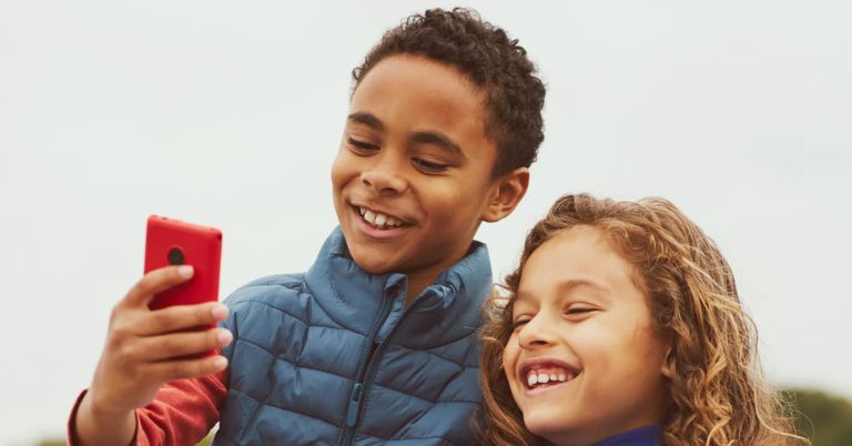 HMD Introduces XploraOne Mini, a Kid-Friendly Hybrid Phone