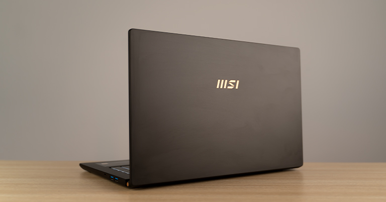MSI Summit E15 Review: Premium Business Laptop with Strong Performance and Design Flaws